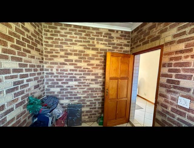2 BEDROOM TOWNHOUSE FOR SALE IN LIEFDE EN VREDE